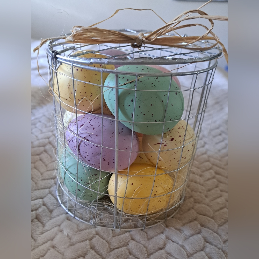 Speckled Decorative Eggs in Wire Basket